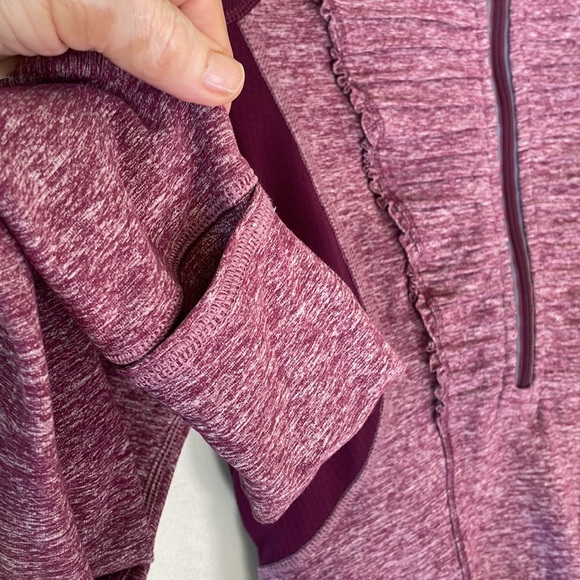 Lululemon 1/2 zip - Picture 3 of 6